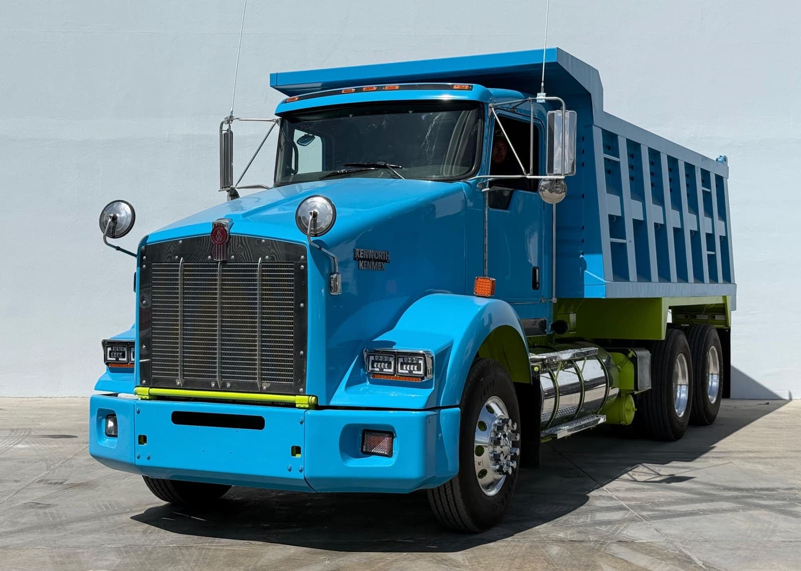 Volteo 14mts. Kenworth T800 2017 Paccar MX13 455hp Fierros Grandes
