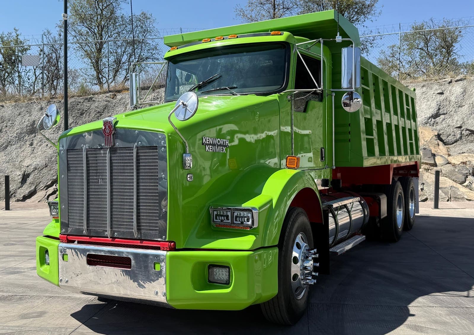 Volteo 14mts. Kenworth T800 2016 Paccar MX13 455hp Fierros Grandes